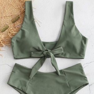 Zaful Bowknot Highwaisted Bikini Set BRAND NEW!!